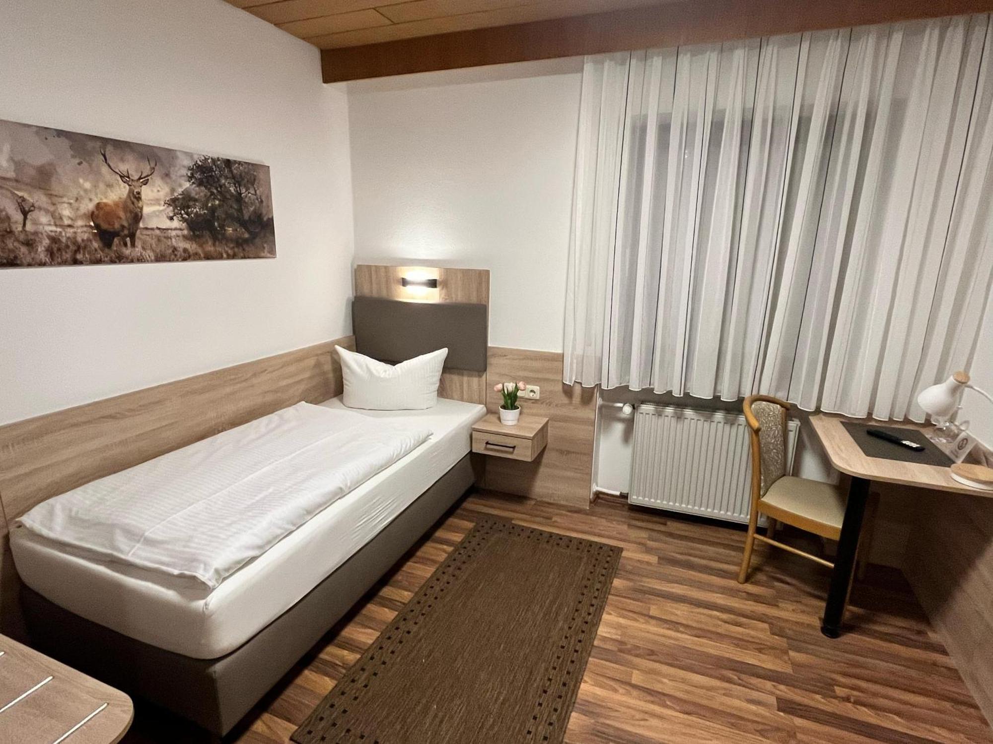 Annas Gaestehaus Hallerndorf المظهر الخارجي الصورة